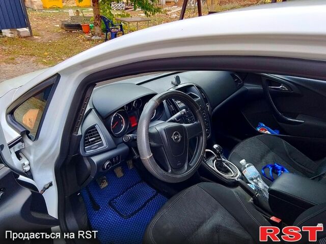 Белый Опель Астра, объемом двигателя 1.4 л и пробегом 263 тыс. км за 5200 $, фото 1 на Automoto.ua