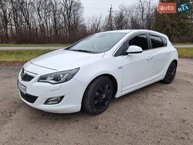 Белый Опель Астра, объемом двигателя 1.6 л и пробегом 179 тыс. км за 7800 $, фото 1 на Automoto.ua