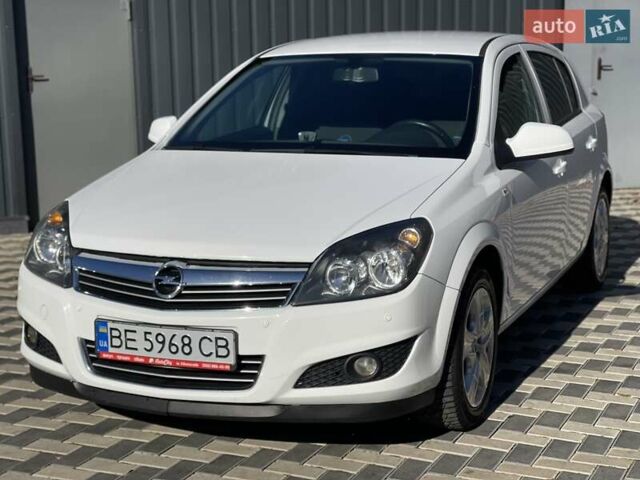 Белый Опель Астра, объемом двигателя 1.6 л и пробегом 182 тыс. км за 6400 $, фото 1 на Automoto.ua