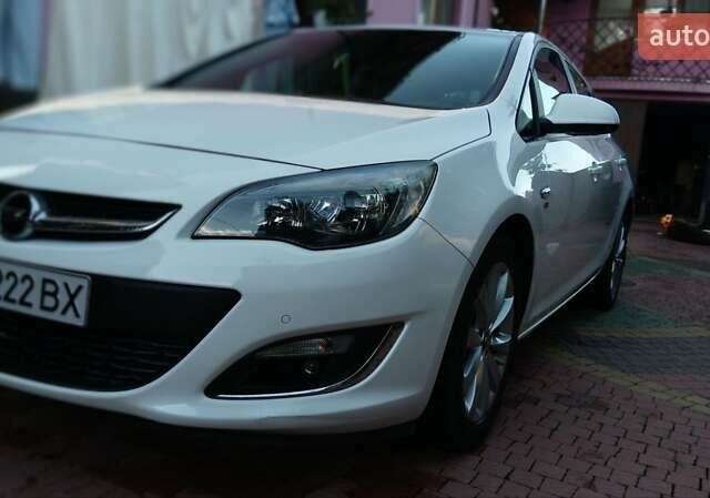 Білий Опель Астра, об'ємом двигуна 1.36 л та пробігом 107 тис. км за 8700 $, фото 1 на Automoto.ua