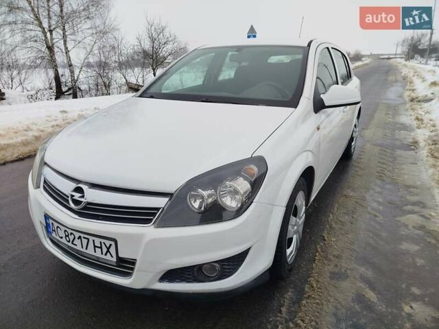 Білий Опель Астра, об'ємом двигуна 1.6 л та пробігом 259 тис. км за 5200 $, фото 1 на Automoto.ua