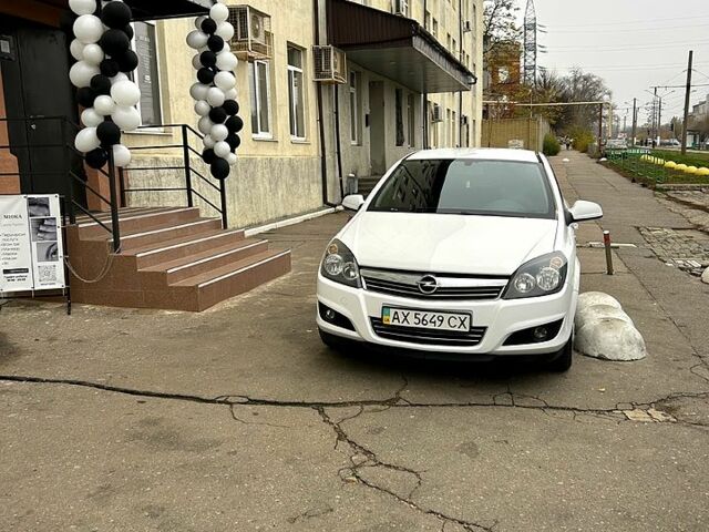 Белый Опель Астра, объемом двигателя 1.6 л и пробегом 0 тыс. км за 6200 $, фото 1 на Automoto.ua
