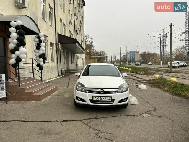Белый Опель Астра, объемом двигателя 1.6 л и пробегом 156 тыс. км за 6800 $, фото 1 на Automoto.ua