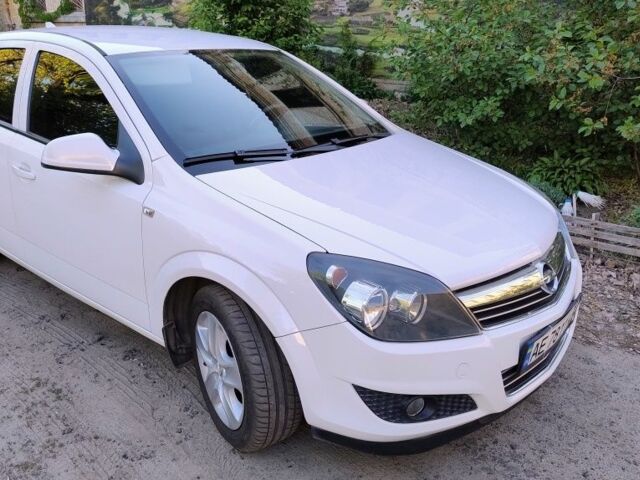 Білий Опель Астра, об'ємом двигуна 1.6 л та пробігом 126 тис. км за 6700 $, фото 1 на Automoto.ua