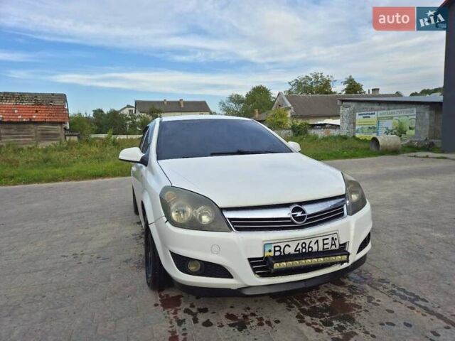 Белый Опель Астра, объемом двигателя 1.6 л и пробегом 257 тыс. км за 5200 $, фото 1 на Automoto.ua