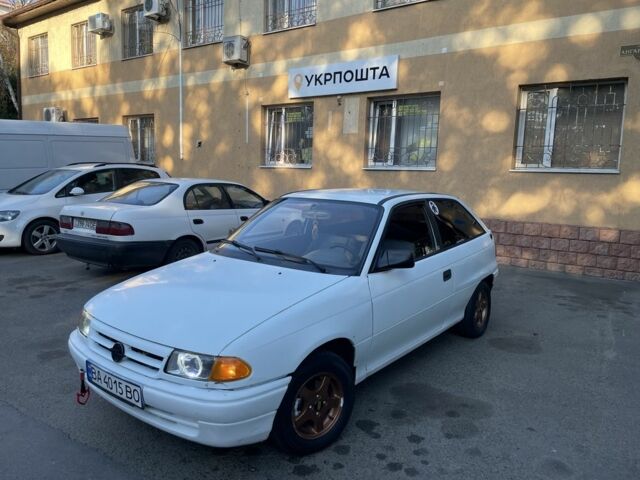 Білий Опель Астра, об'ємом двигуна 1.5 л та пробігом 285 тис. км за 1305 $, фото 1 на Automoto.ua