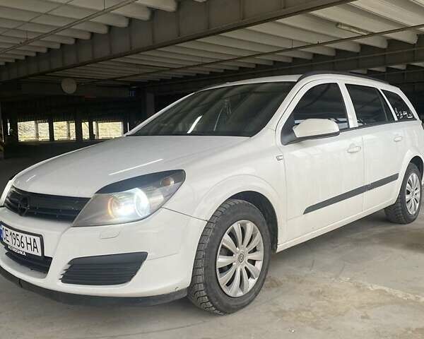 Белый Опель Астра, объемом двигателя 1.7 л и пробегом 330 тыс. км за 3850 $, фото 1 на Automoto.ua