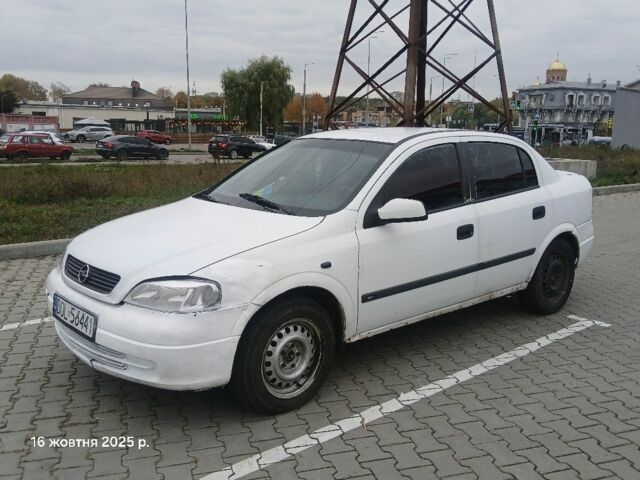 Білий Опель Астра, об'ємом двигуна 1.8 л та пробігом 301 тис. км за 950 $, фото 1 на Automoto.ua