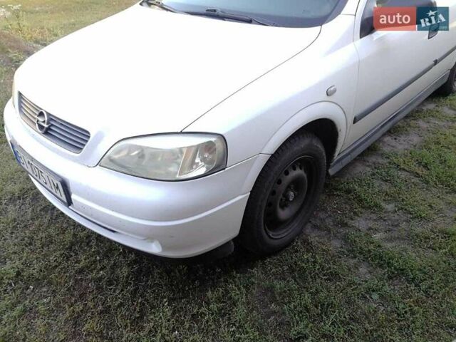 Білий Опель Астра, об'ємом двигуна 1.4 л та пробігом 368 тис. км за 3487 $, фото 1 на Automoto.ua