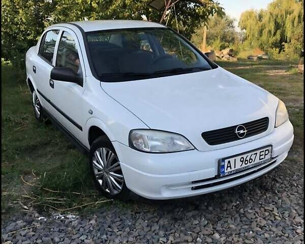Білий Опель Астра, об'ємом двигуна 1.4 л та пробігом 73 тис. км за 4000 $, фото 1 на Automoto.ua