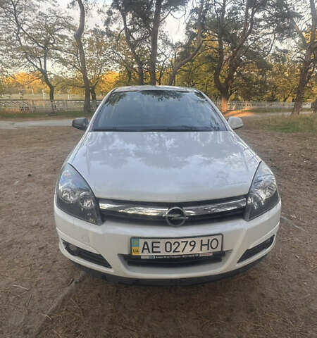 Білий Опель Астра, об'ємом двигуна 1.6 л та пробігом 204 тис. км за 5800 $, фото 1 на Automoto.ua