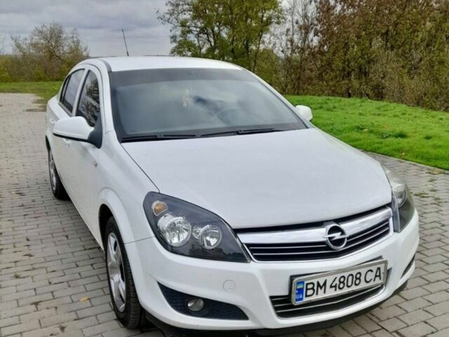 Белый Опель Астра, объемом двигателя 1.6 л и пробегом 32 тыс. км за 9100 $, фото 1 на Automoto.ua
