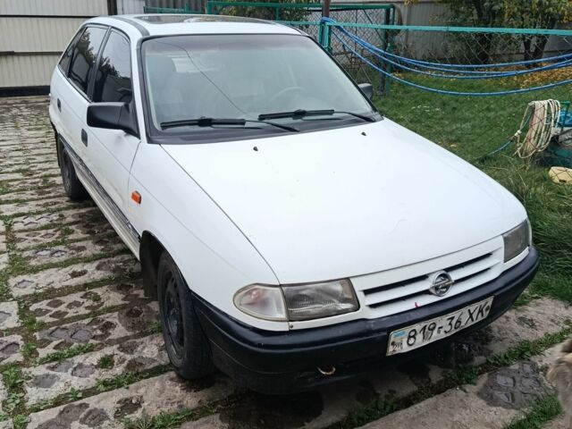 Білий Опель Астра, об'ємом двигуна 1.4 л та пробігом 3 тис. км за 1101 $, фото 1 на Automoto.ua