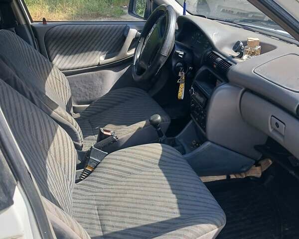 Білий Опель Астра, об'ємом двигуна 1.7 л та пробігом 200 тис. км за 1934 $, фото 1 на Automoto.ua