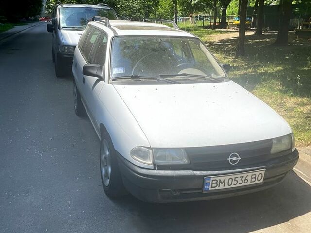 Белый Опель Астра, объемом двигателя 2 л и пробегом 325 тыс. км за 1500 $, фото 1 на Automoto.ua