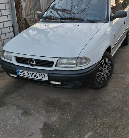 Білий Опель Астра, об'ємом двигуна 1.7 л та пробігом 471 тис. км за 1500 $, фото 1 на Automoto.ua