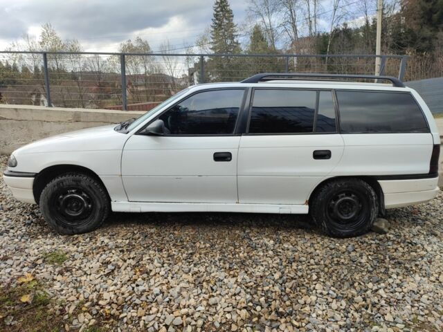 Білий Опель Астра, об'ємом двигуна 1.6 л та пробігом 15 тис. км за 1700 $, фото 1 на Automoto.ua