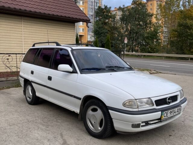 Белый Опель Астра, объемом двигателя 1.39 л и пробегом 335 тыс. км за 2200 $, фото 1 на Automoto.ua