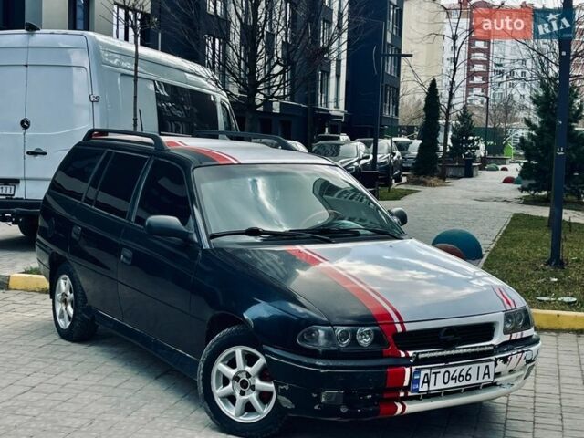 Белый Опель Астра, объемом двигателя 1.6 л и пробегом 123 тыс. км за 899 $, фото 1 на Automoto.ua