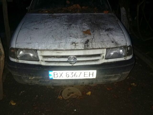 Білий Опель Астра, об'ємом двигуна 1.6 л та пробігом 0 тис. км за 950 $, фото 1 на Automoto.ua