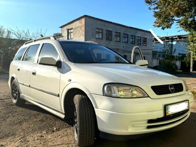 Белый Опель Астра, объемом двигателя 0 л и пробегом 280 тыс. км за 3000 $, фото 1 на Automoto.ua