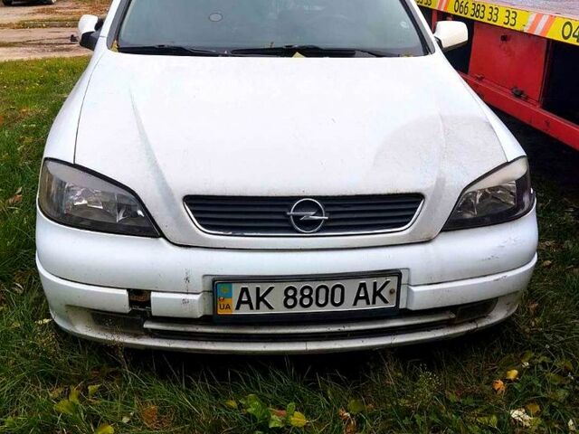 Белый Опель Астра, объемом двигателя 1.6 л и пробегом 80 тыс. км за 2500 $, фото 1 на Automoto.ua