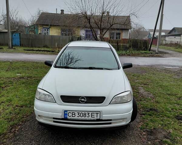 Белый Опель Астра, объемом двигателя 1.6 л и пробегом 285 тыс. км за 3000 $, фото 1 на Automoto.ua