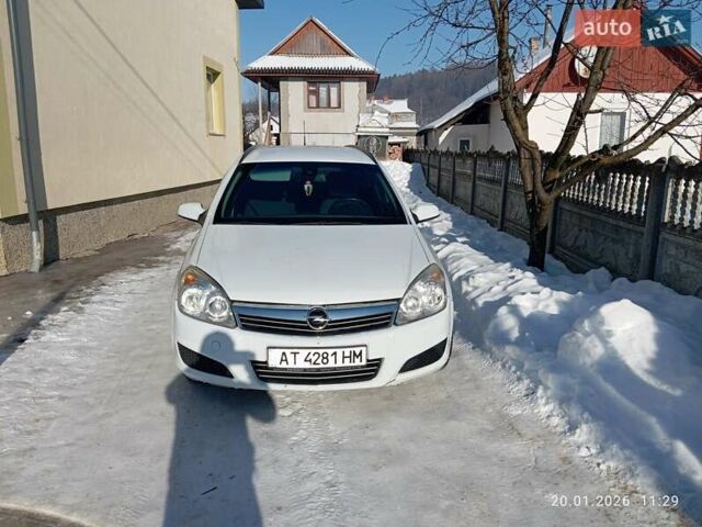 Белый Опель Астра, объемом двигателя 1.25 л и пробегом 270 тыс. км за 3800 $, фото 1 на Automoto.ua