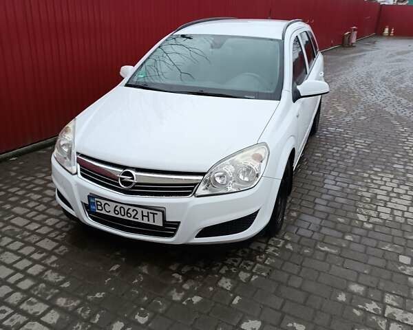 Білий Опель Астра, об'ємом двигуна 1.69 л та пробігом 283 тис. км за 5750 $, фото 1 на Automoto.ua