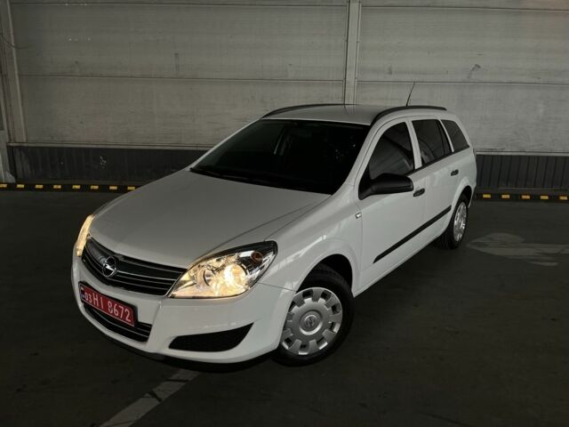 Білий Опель Астра, об'ємом двигуна 1.6 л та пробігом 189 тис. км за 4999 $, фото 1 на Automoto.ua