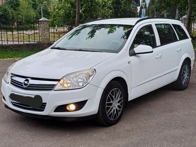 Белый Опель Астра, объемом двигателя 0 л и пробегом 155 тыс. км за 5299 $, фото 1 на Automoto.ua