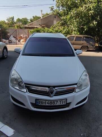 Белый Опель Астра, объемом двигателя 1.7 л и пробегом 295 тыс. км за 5500 $, фото 1 на Automoto.ua