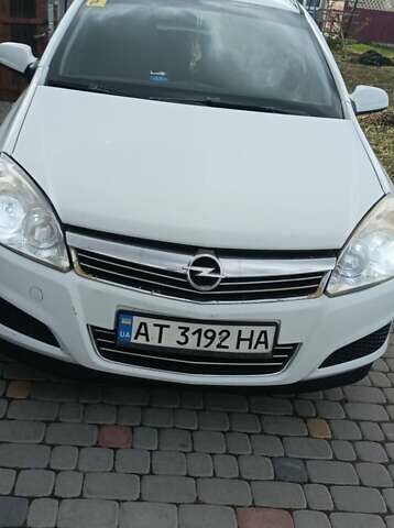 Опель Астра 2008 в Коломые на Automoto.ua Белый Опель Астра, объемом двигателя 1.7 л и пробегом 267 тыс. км за 4700 $, фото 1 на Automoto.ua