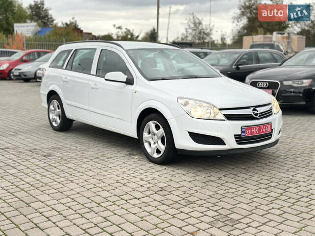 Белый Опель Астра, объемом двигателя 1.8 л и пробегом 203 тыс. км за 6450 $, фото 1 на Automoto.ua