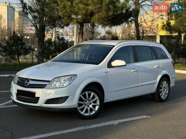 Білий Опель Астра, об'ємом двигуна 1.6 л та пробігом 220 тис. км за 6600 $, фото 1 на Automoto.ua