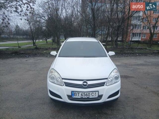 Белый Опель Астра, объемом двигателя 1.7 л и пробегом 211 тыс. км за 5600 $, фото 1 на Automoto.ua