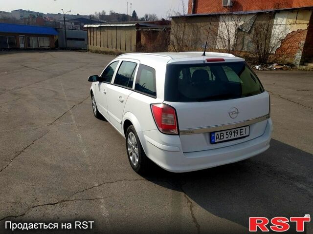 Белый Опель Астра, объемом двигателя 1.6 л и пробегом 290 тыс. км за 4250 $, фото 1 на Automoto.ua