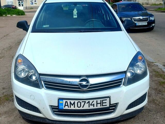 Белый Опель Астра, объемом двигателя 1.7 л и пробегом 294 тыс. км за 5400 $, фото 1 на Automoto.ua
