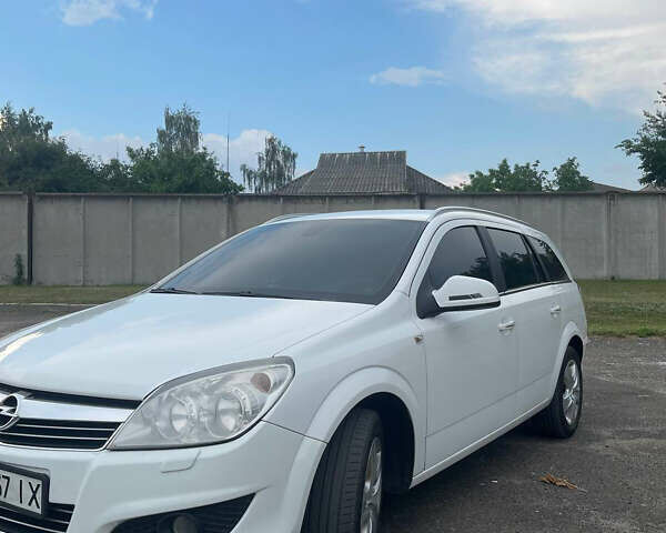 Білий Опель Астра, об'ємом двигуна 1.69 л та пробігом 281 тис. км за 5800 $, фото 1 на Automoto.ua