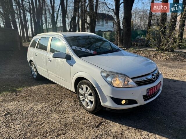 Белый Опель Астра, объемом двигателя 0 л и пробегом 216 тыс. км за 4250 $, фото 1 на Automoto.ua