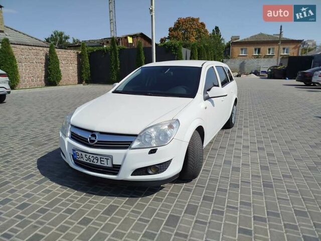 Білий Опель Астра, об'ємом двигуна 1.69 л та пробігом 247 тис. км за 5100 $, фото 1 на Automoto.ua