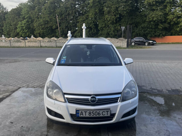 Білий Опель Астра, об'ємом двигуна 1.69 л та пробігом 263 тис. км за 5800 $, фото 1 на Automoto.ua