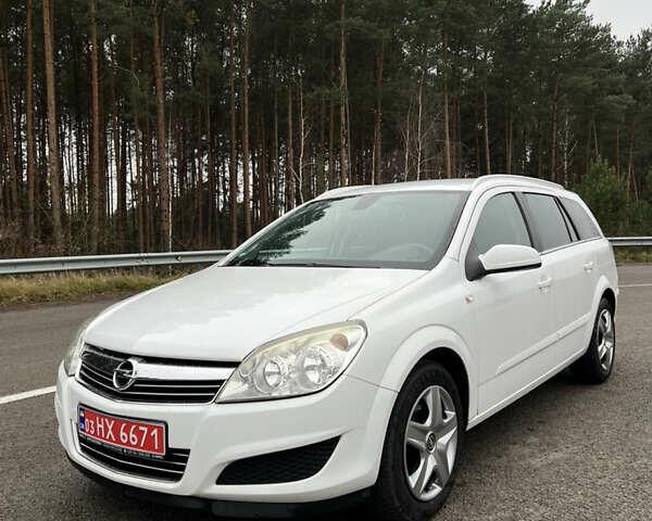 Білий Опель Астра, об'ємом двигуна 1.6 л та пробігом 292 тис. км за 5600 $, фото 1 на Automoto.ua