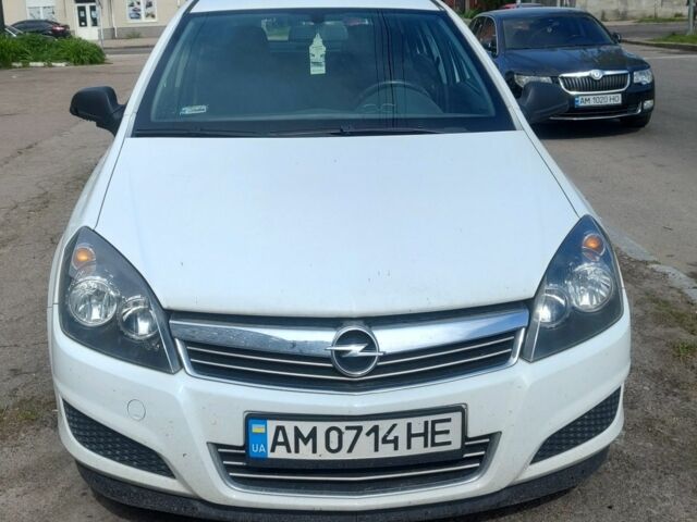 Белый Опель Астра, объемом двигателя 1.7 л и пробегом 294 тыс. км за 5746 $, фото 1 на Automoto.ua