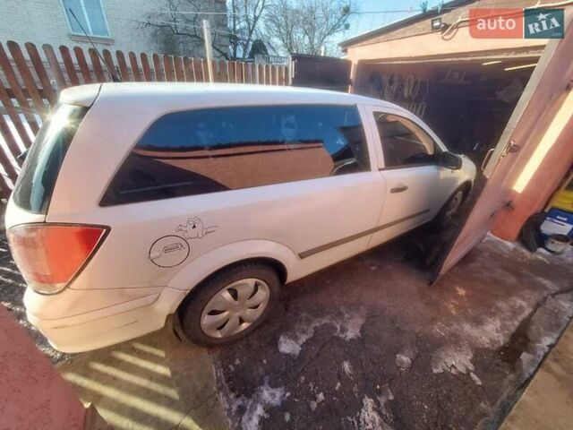 Белый Опель Астра, объемом двигателя 1.9 л и пробегом 203 тыс. км за 4500 $, фото 1 на Automoto.ua