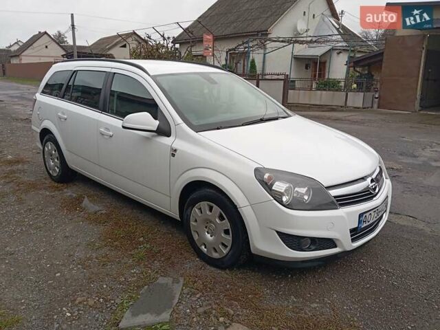 Белый Опель Астра, объемом двигателя 1.7 л и пробегом 245 тыс. км за 5250 $, фото 1 на Automoto.ua