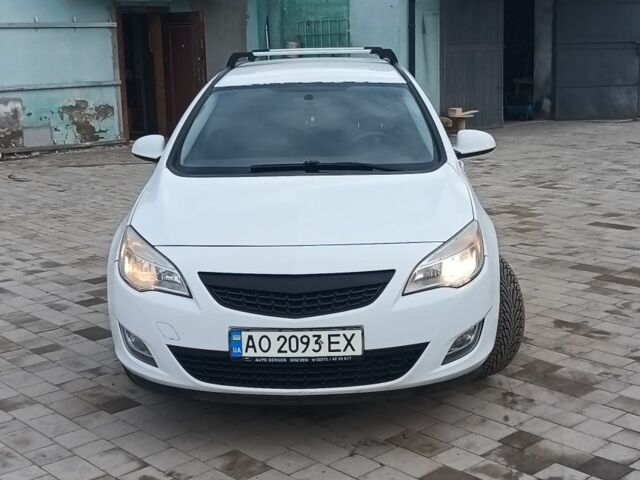 Белый Опель Астра, объемом двигателя 1.7 л и пробегом 260 тыс. км за 5800 $, фото 1 на Automoto.ua