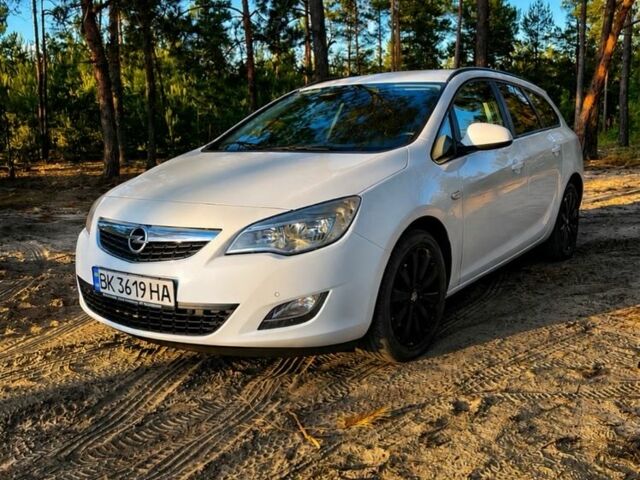 Білий Опель Астра, об'ємом двигуна 1.69 л та пробігом 265 тис. км за 7300 $, фото 1 на Automoto.ua
