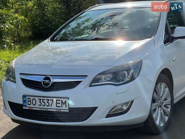 Белый Опель Астра, объемом двигателя 1.7 л и пробегом 278 тыс. км за 6300 $, фото 1 на Automoto.ua