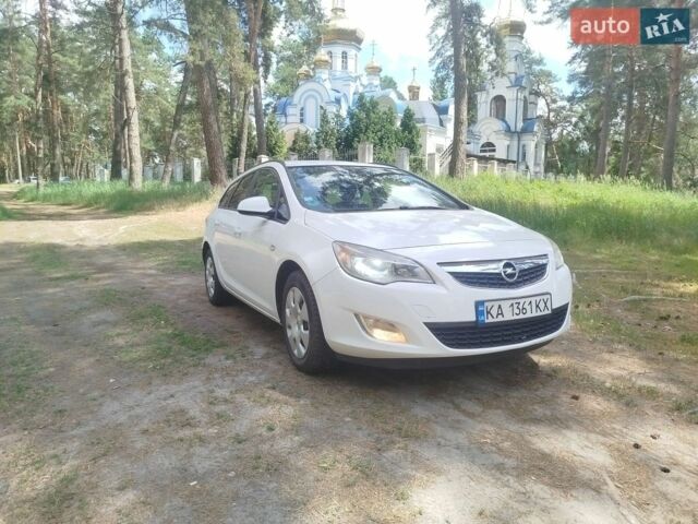 Белый Опель Астра, объемом двигателя 1.7 л и пробегом 335 тыс. км за 5800 $, фото 1 на Automoto.ua